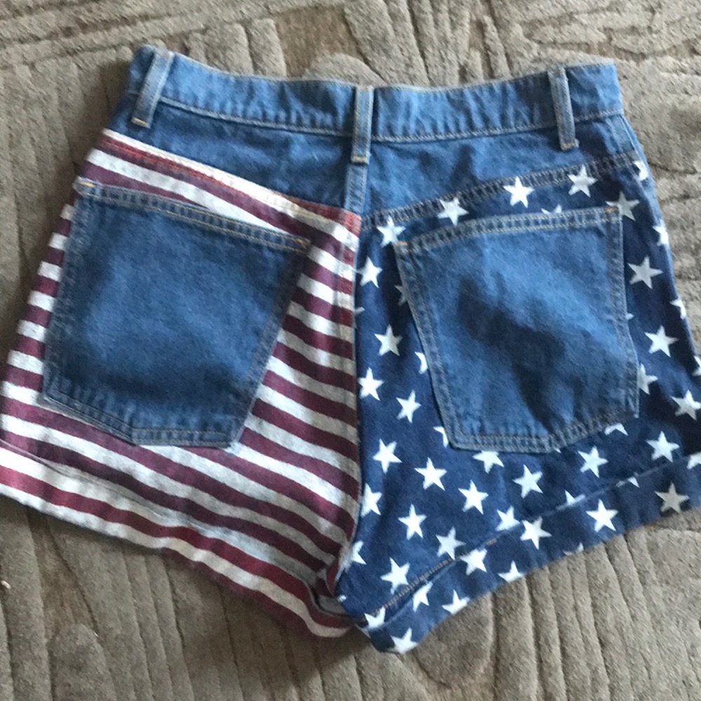 flag shorts - Picture 2 of 2